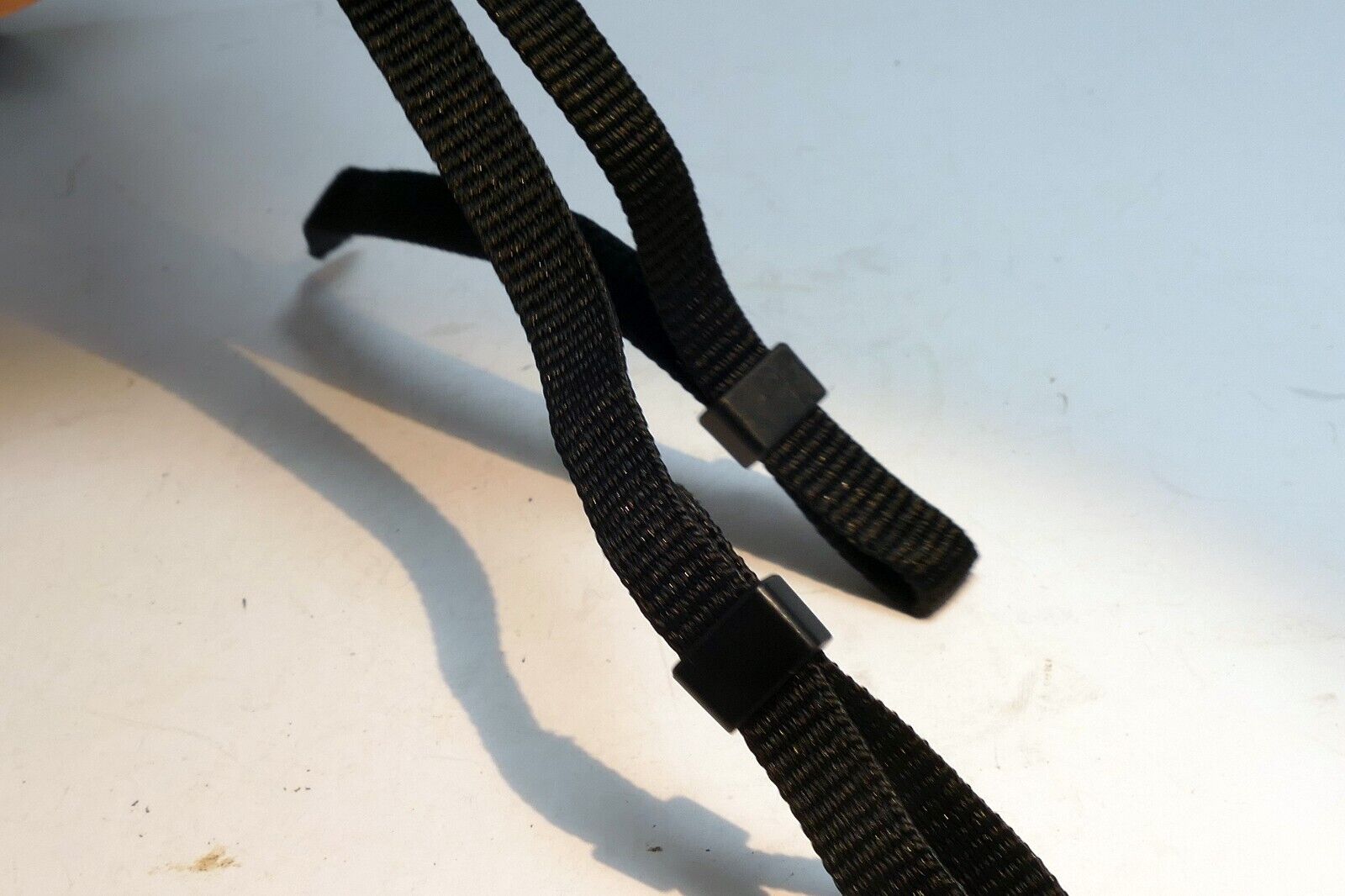 Canon EOS R6  SLR Digital Camera Neck Shoulder Strap -   Black -  Genuine OEM