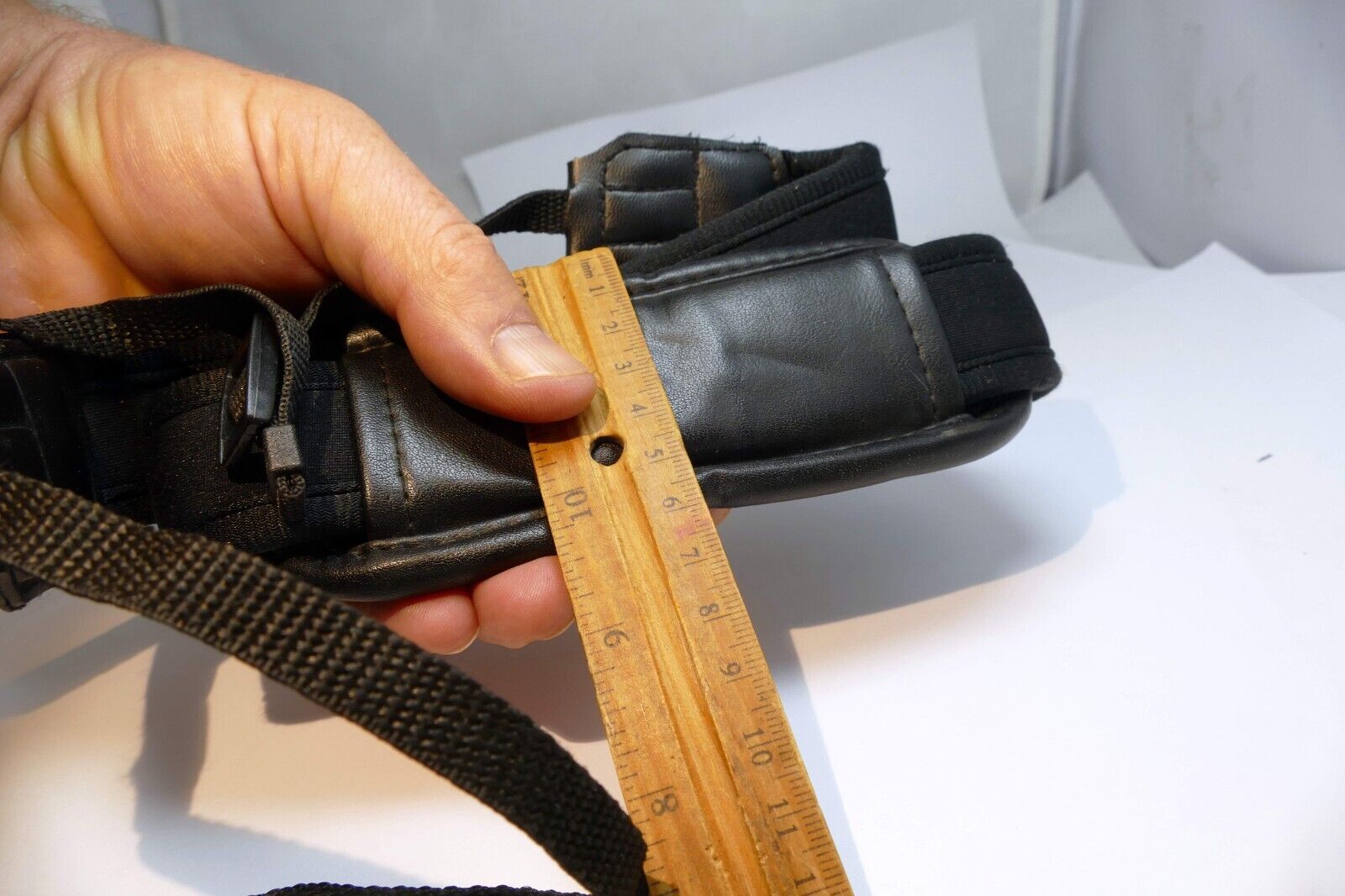 Black Neoprene Padded Shoulder Neck Strap 4cm wide for camera or case