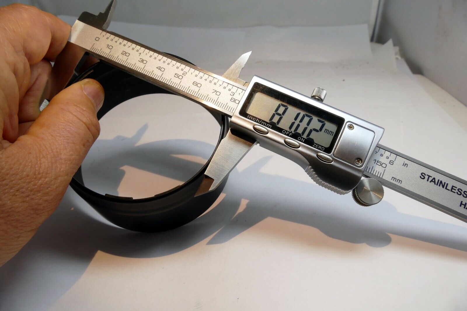 Lens Hood Shade twist on type for 72mm  rim