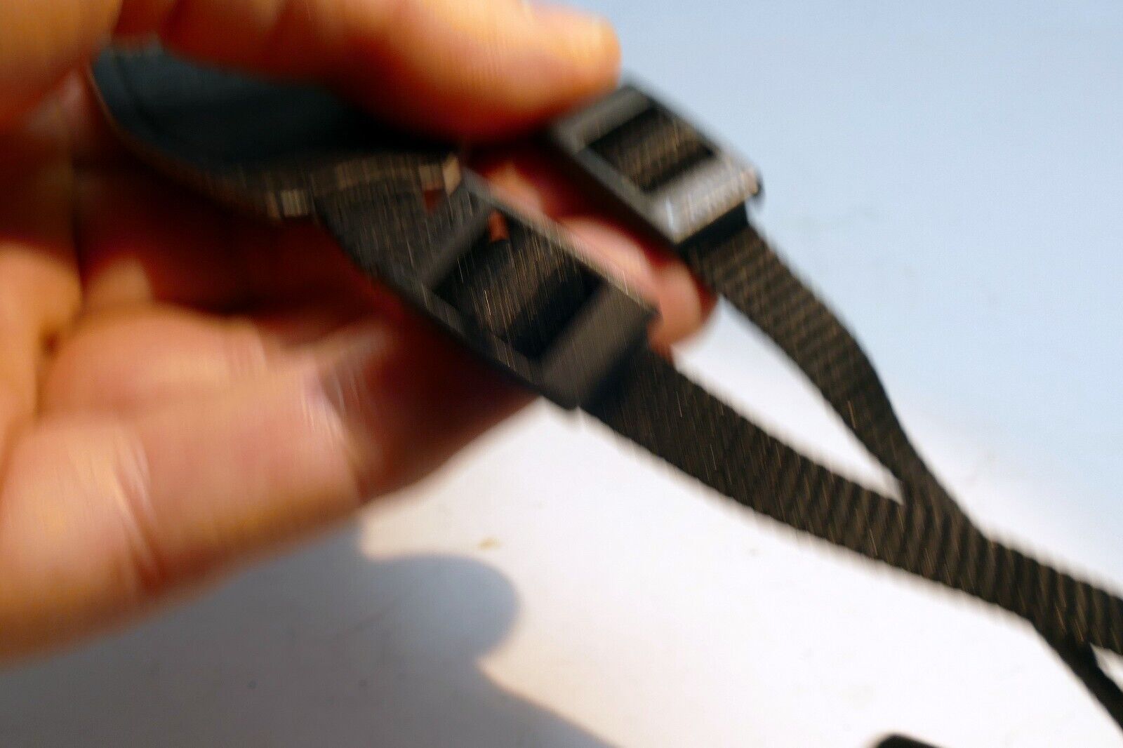 Canon EOS 5DS SLR Digital Camera Neck Shoulder Strap - Genuine OEM