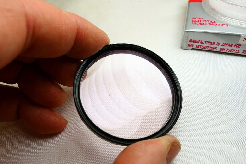 Quantaray  52mm 1A Skylight  lens filter  Mint condition