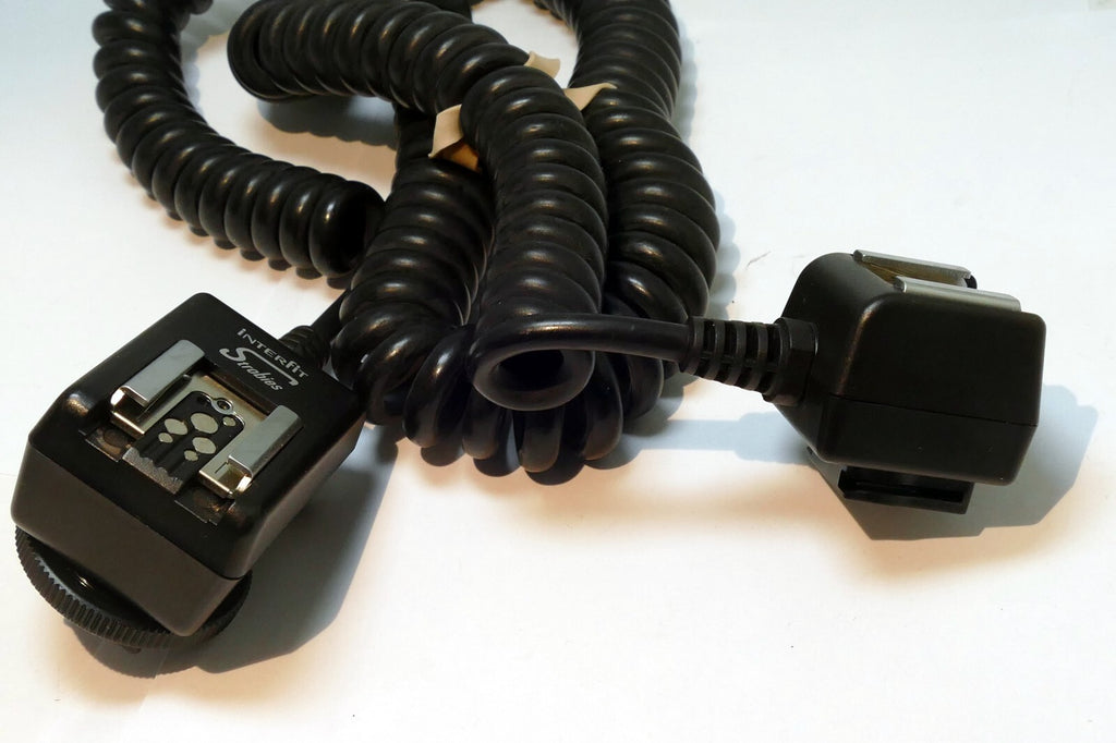 Interfit Strobies TTL Sync Cord 12 Ft Cable Multi-Fit EOS EF/R Nikon D/ Z