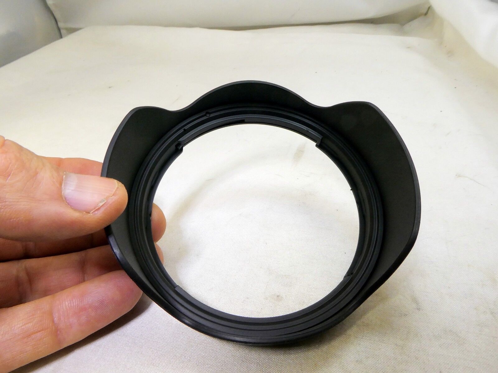 Aftermarket  Lens Hood Replacement For EW-82 EF 16-35mm f/4L IS USM 135mm