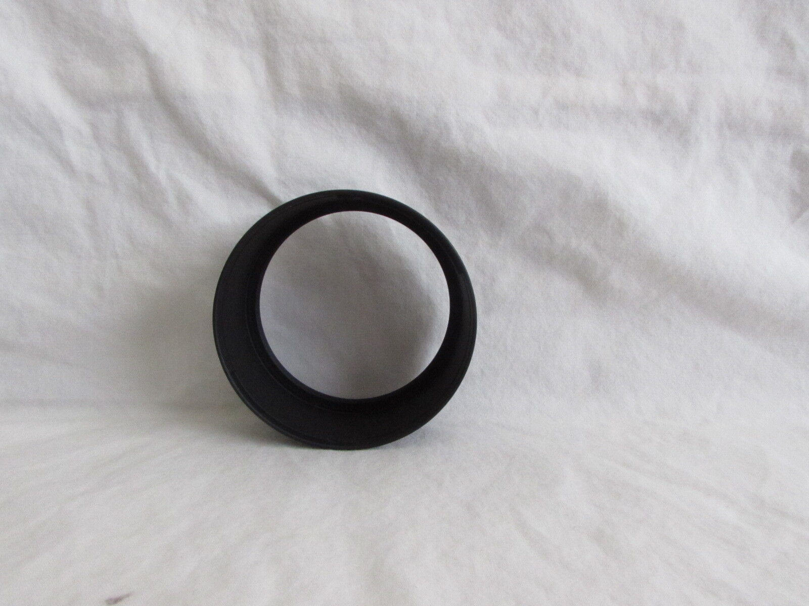 Sigma APS-C HA  580-02 Lens Hood twist on type for 85mm f1.4 EX DG