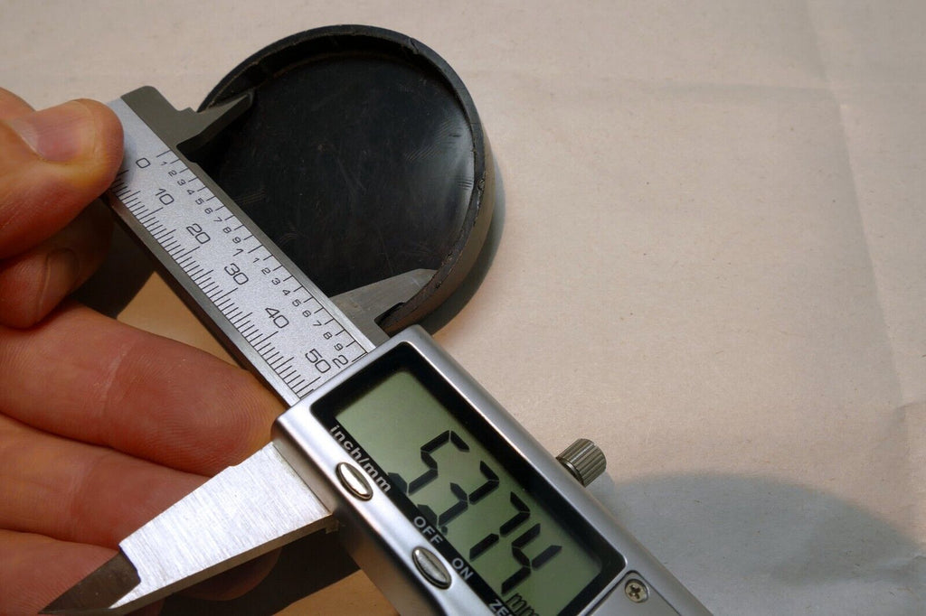 plstic 52mm lens front cap slip on type checkered