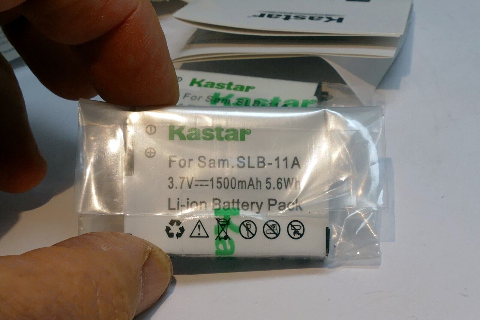 Kastar Replacement Battery Pack for Samsung SLB-11A & Samsung TL240 TL320 TL350