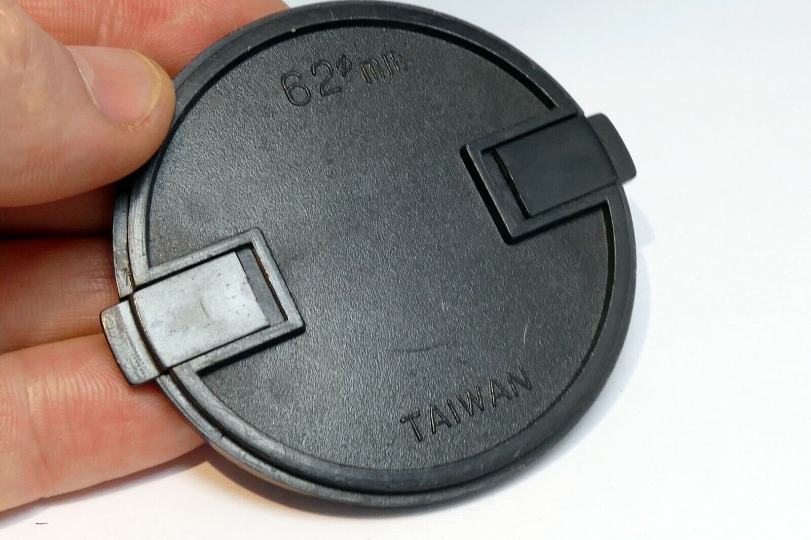 62mm Lens Front Cap Made in Taiwan plastic snap on white rim