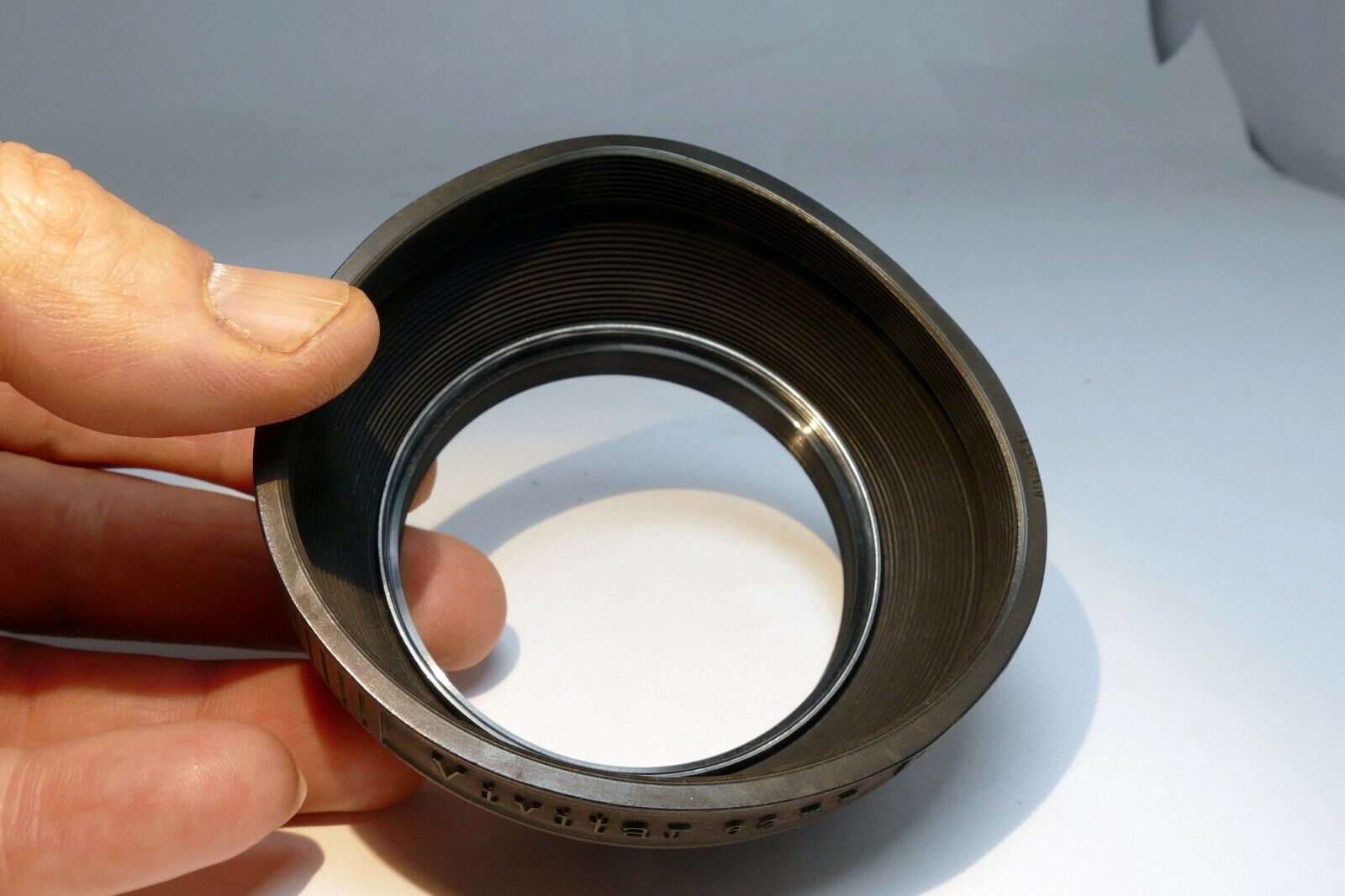 Vivitar 62mm rubber Lens Hood Shade screw in for 70-210mm 90mm macro