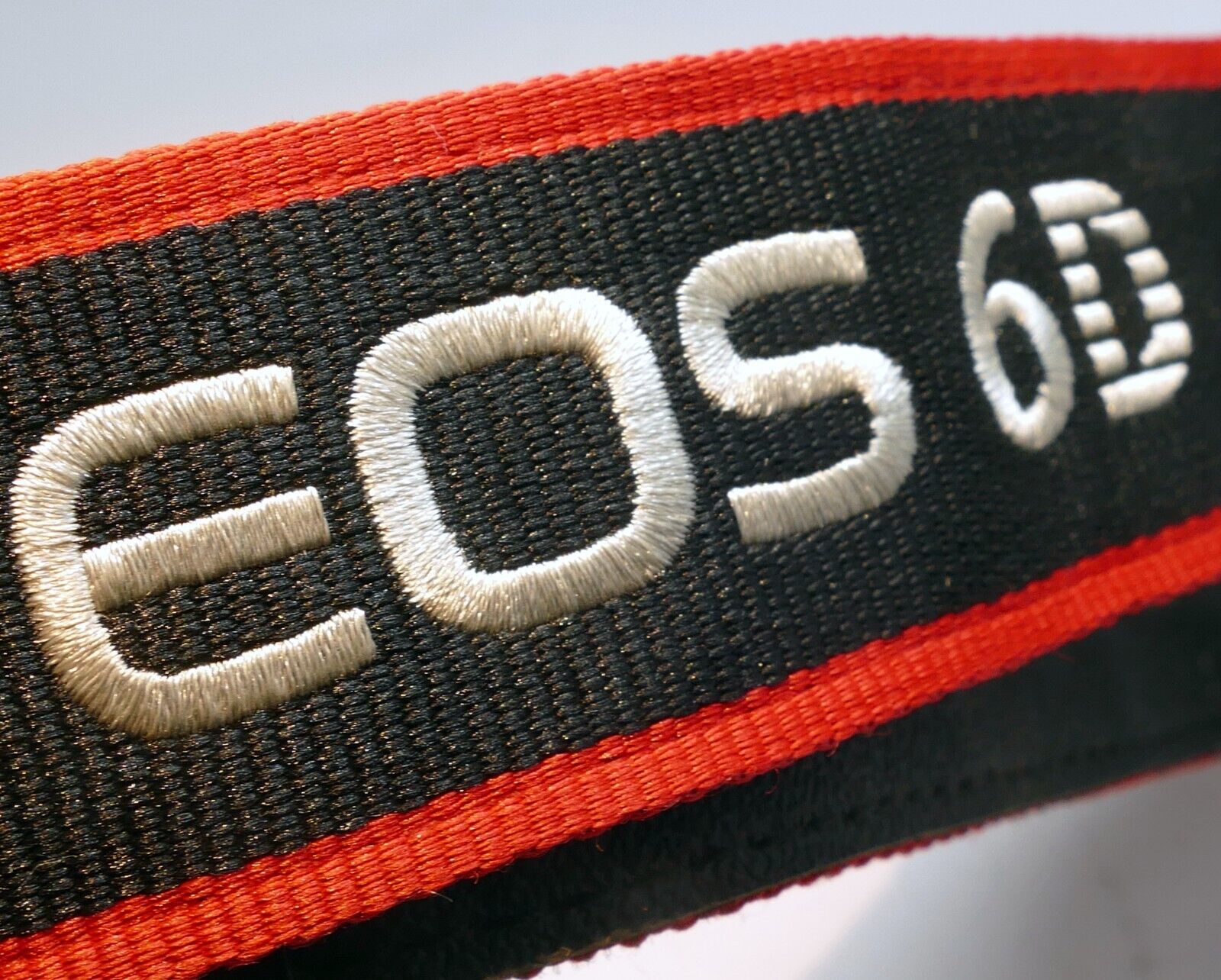Canon EOS 6D Digital Camera Neck Shoulder Strap Black-Red - Genuine OEM