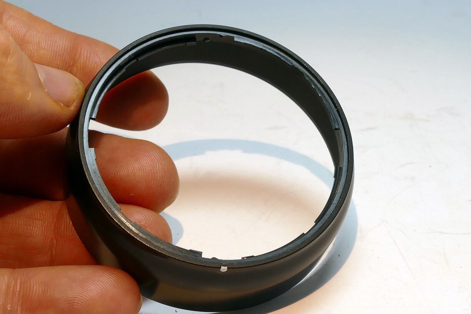 52mm Twist on type  Lens Hood Shade