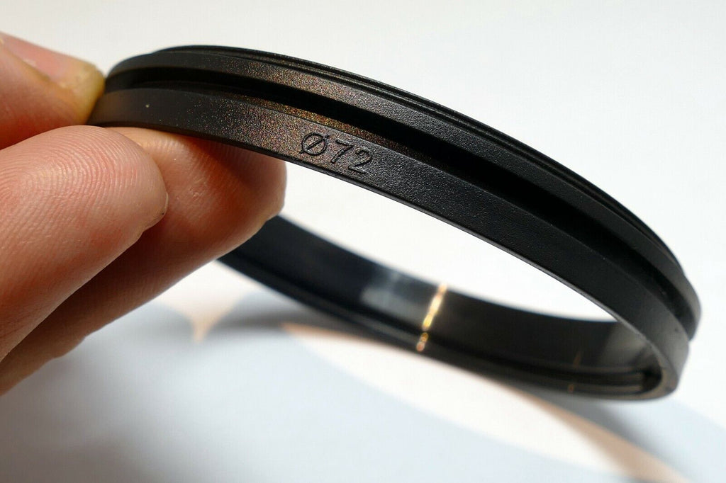 72mm Ring for lens maybe for Lindahl bellows 72mm male to female threads plastic