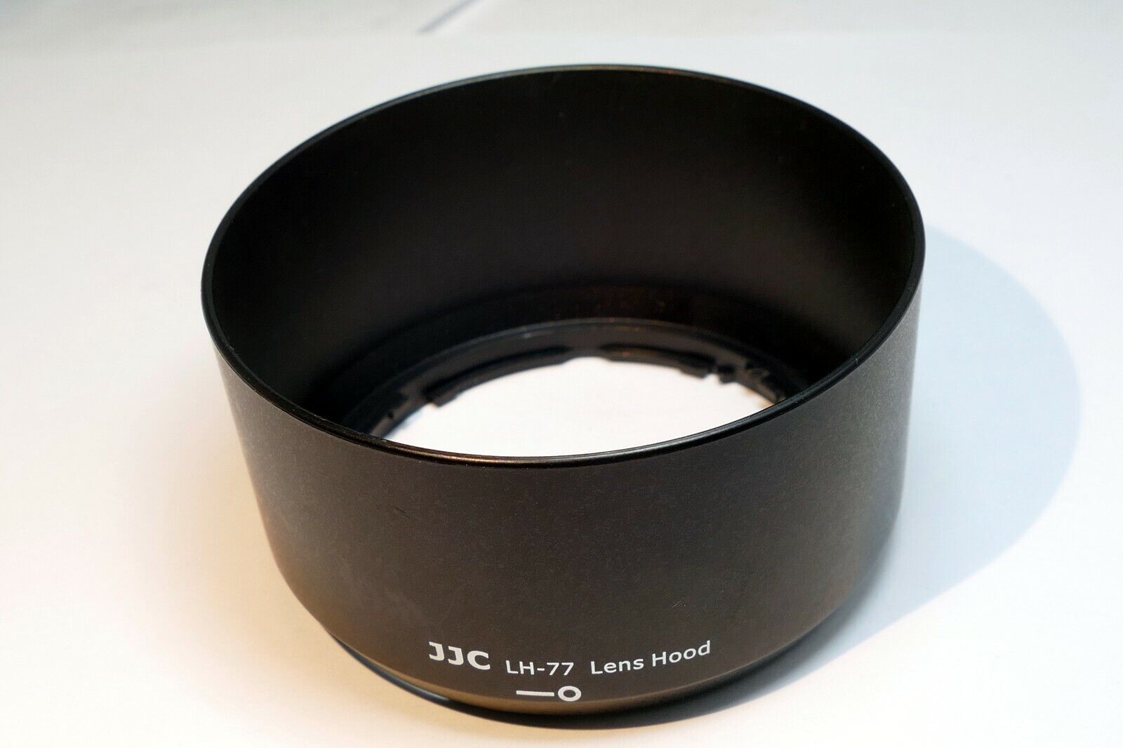 LH-77 Lens Hood Shade replacement FOR Nikon AF-P DX 70-300mm f4.5-6.3G ED