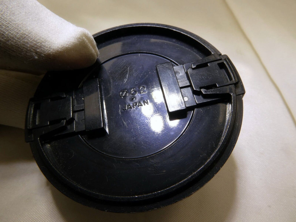 Lens Front Cap Tokina 62mm snap on type AT-X PRO