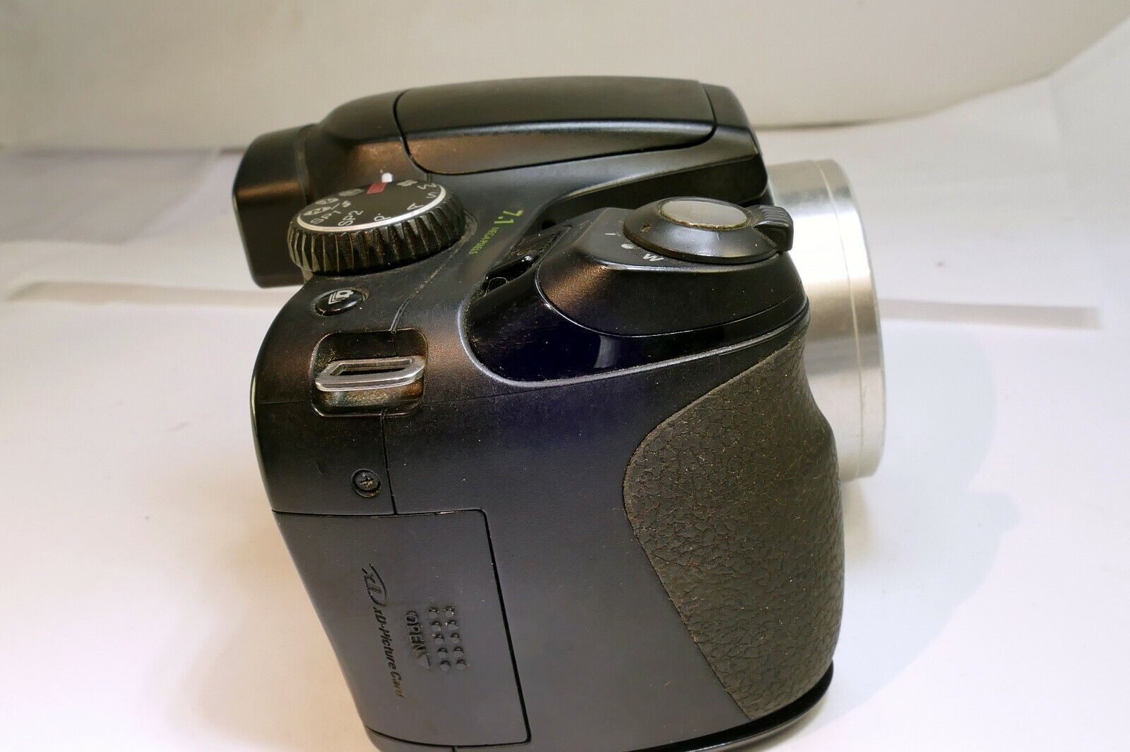 Fujifilm FinePix S Series S5700 7.1MP Digital Camera Black - AS IS parts repair