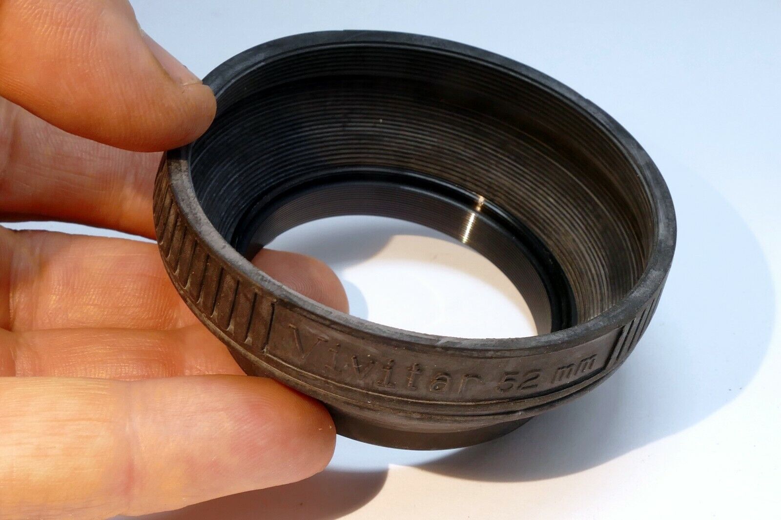 Vivitar 52mm RUBBER HOOD SHADE screw in type collapsible vintage for 50mm f1.8