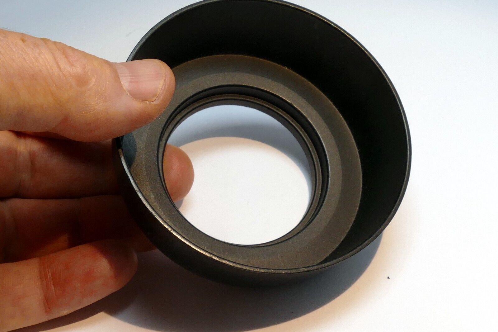 Aftermarket  Screw in typ Lens hood shade  for 50mm f1.8 EF II FD threaded