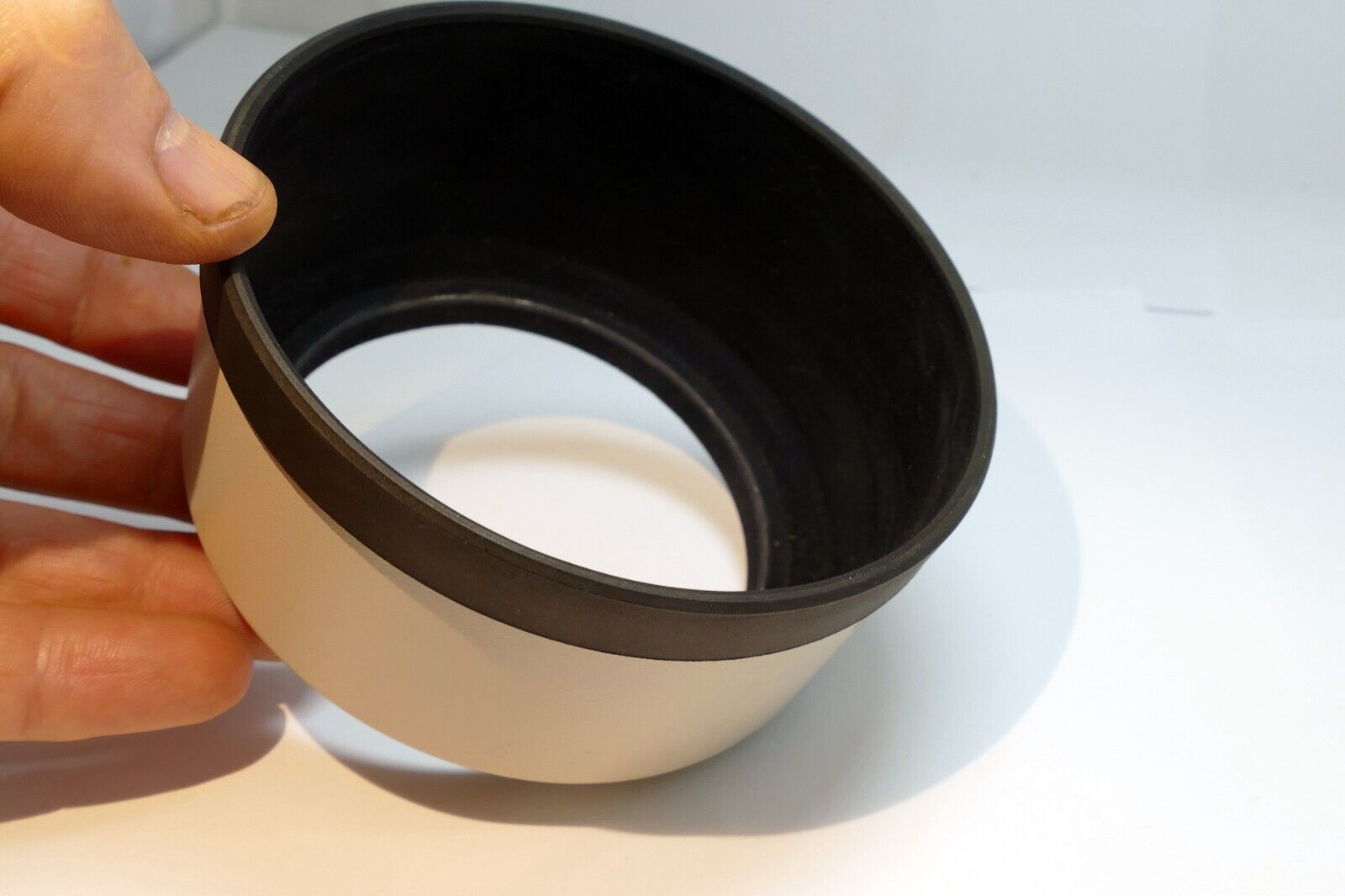 75mm Plastic Lens hood shade threaded screw in for 300mm 400mm telephoto