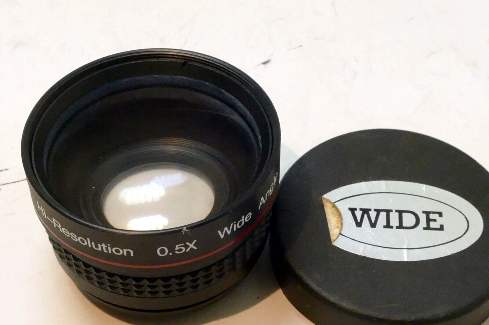 Lenmar 0.5X AUX Wide Angle Lens - Fungus and haze inside - NEEDS CLEANING