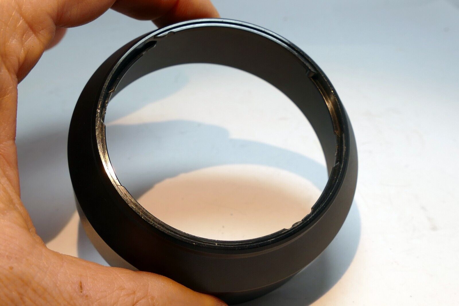 62mm Twist on type  Lens Hood Shade ( 65mm ID)