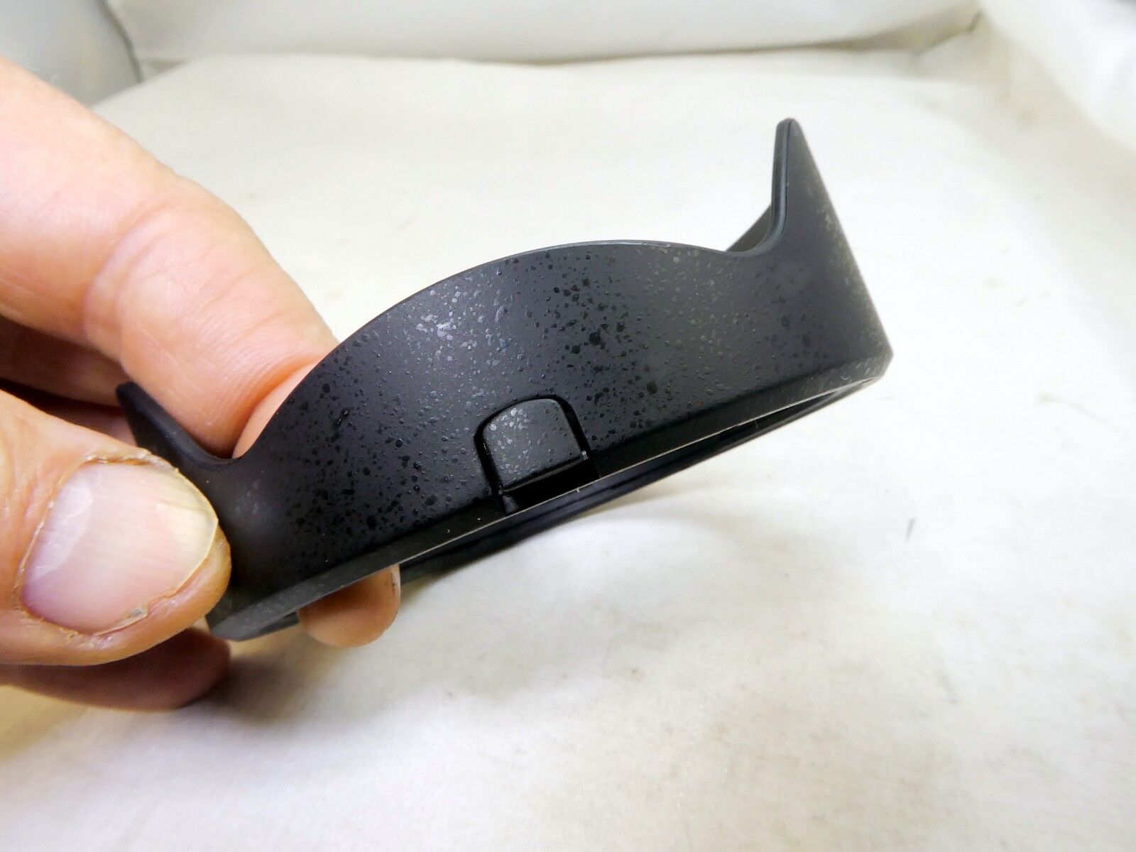 Aftermarket  Lens Hood Replacement For EW-82 EF 16-35mm f/4L IS USM 135mm