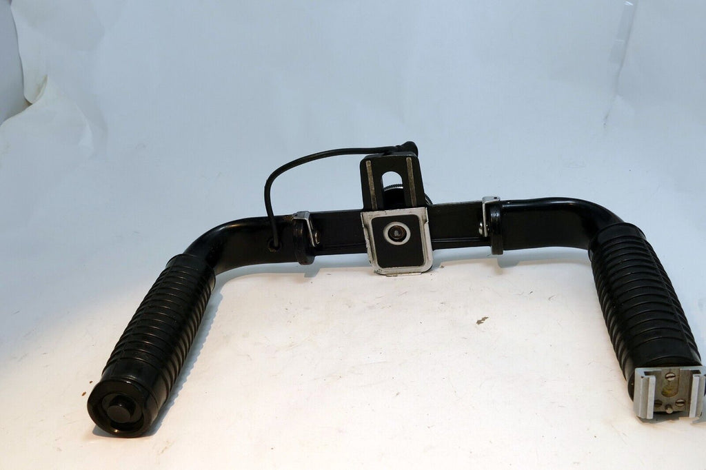 Hasselblad 46132 Double Dual Handgrip for 500 EL and EL/M Flash Bracket Shutter