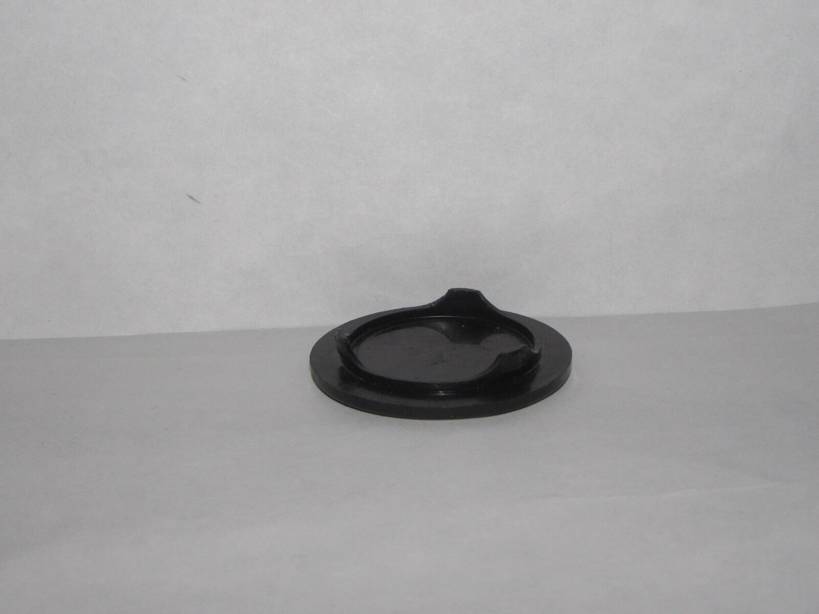 Unknown brand camera body Cover Cap vintage B10145