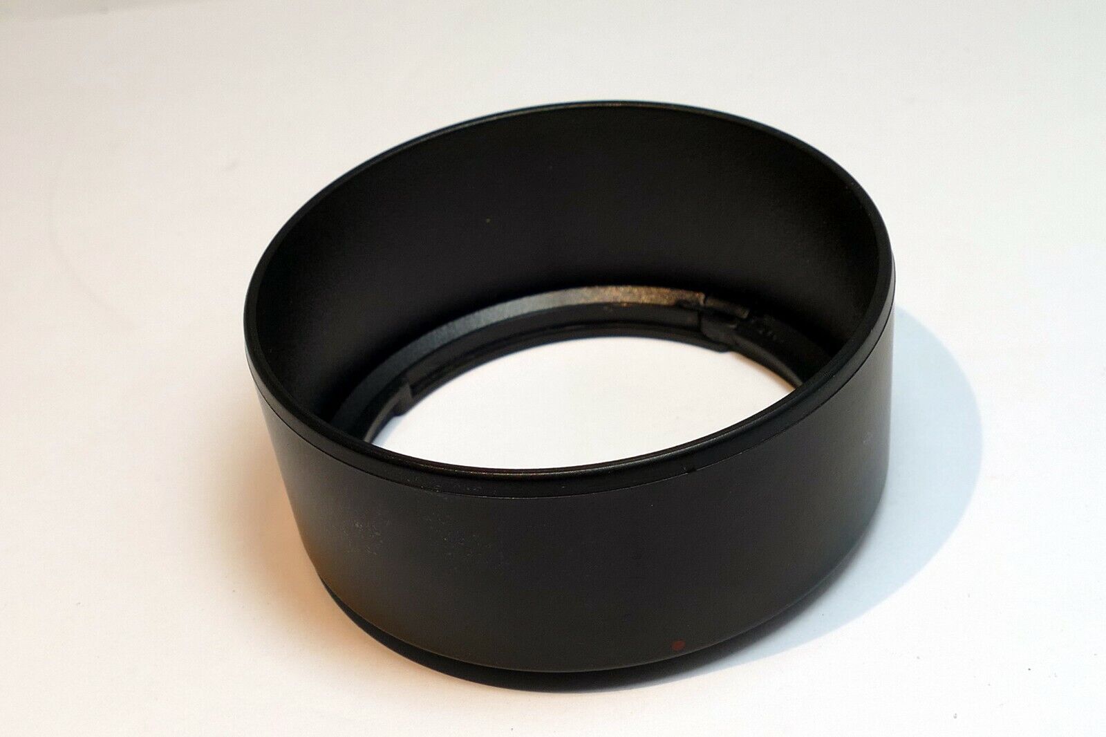 55mm ID Lens Hood Shade for unknown lens plastic twist on type