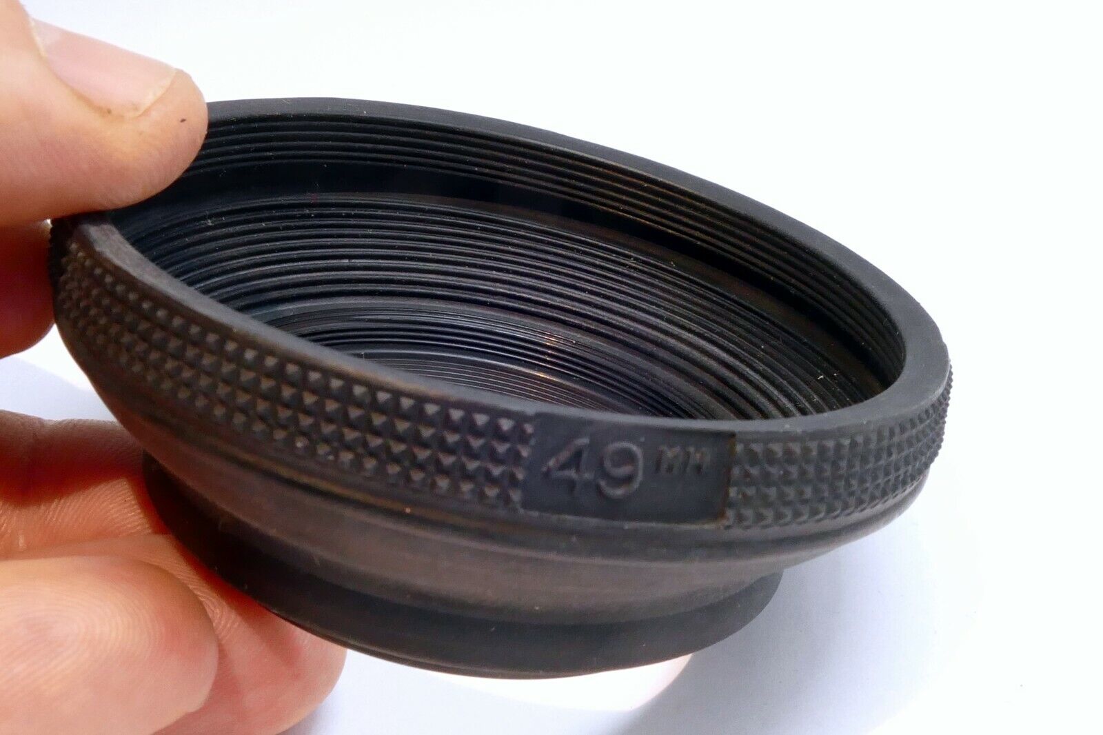 49mm Collapsible Rubber Lens Hood Shade screw in threaded for 50mm f1.8 lenses