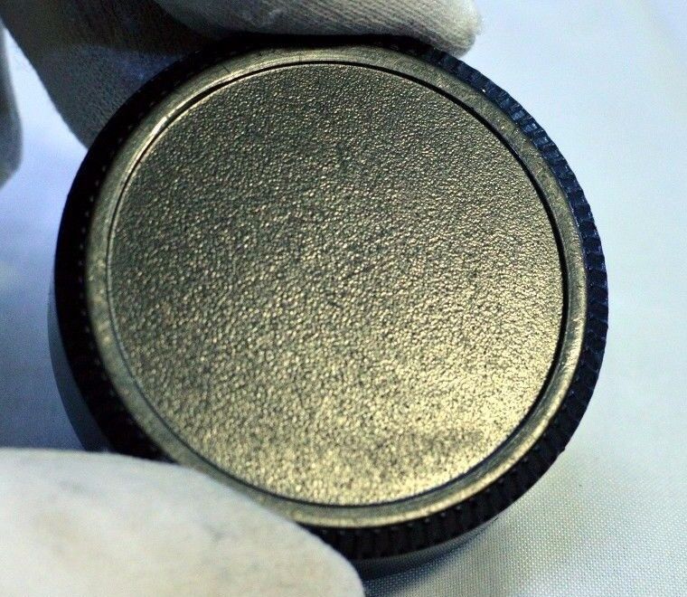 unknown brand rear lens cap for M42 universal  screw mount lenses