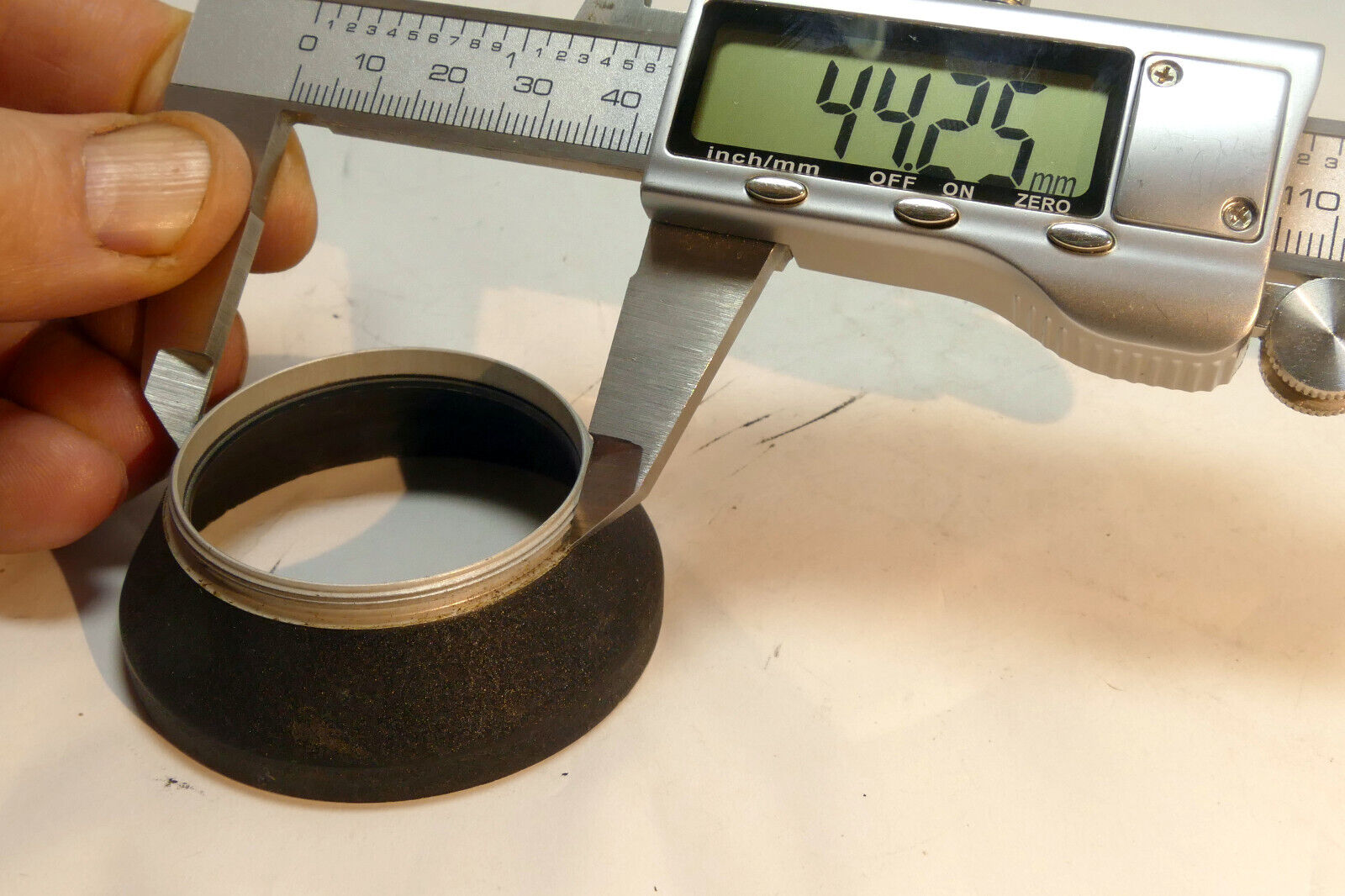 44.5mm  Lens Hood / Shade Metal threaded series VI 6