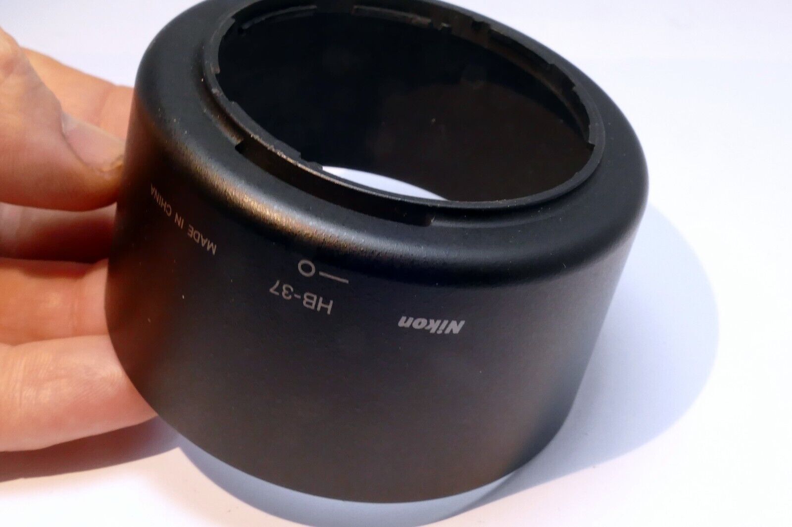 Nikon HB-37 HB37 Lens Hood Shade DX AF-S Nikkor MICRO 85mm f3.5 VR 55-200mm ED