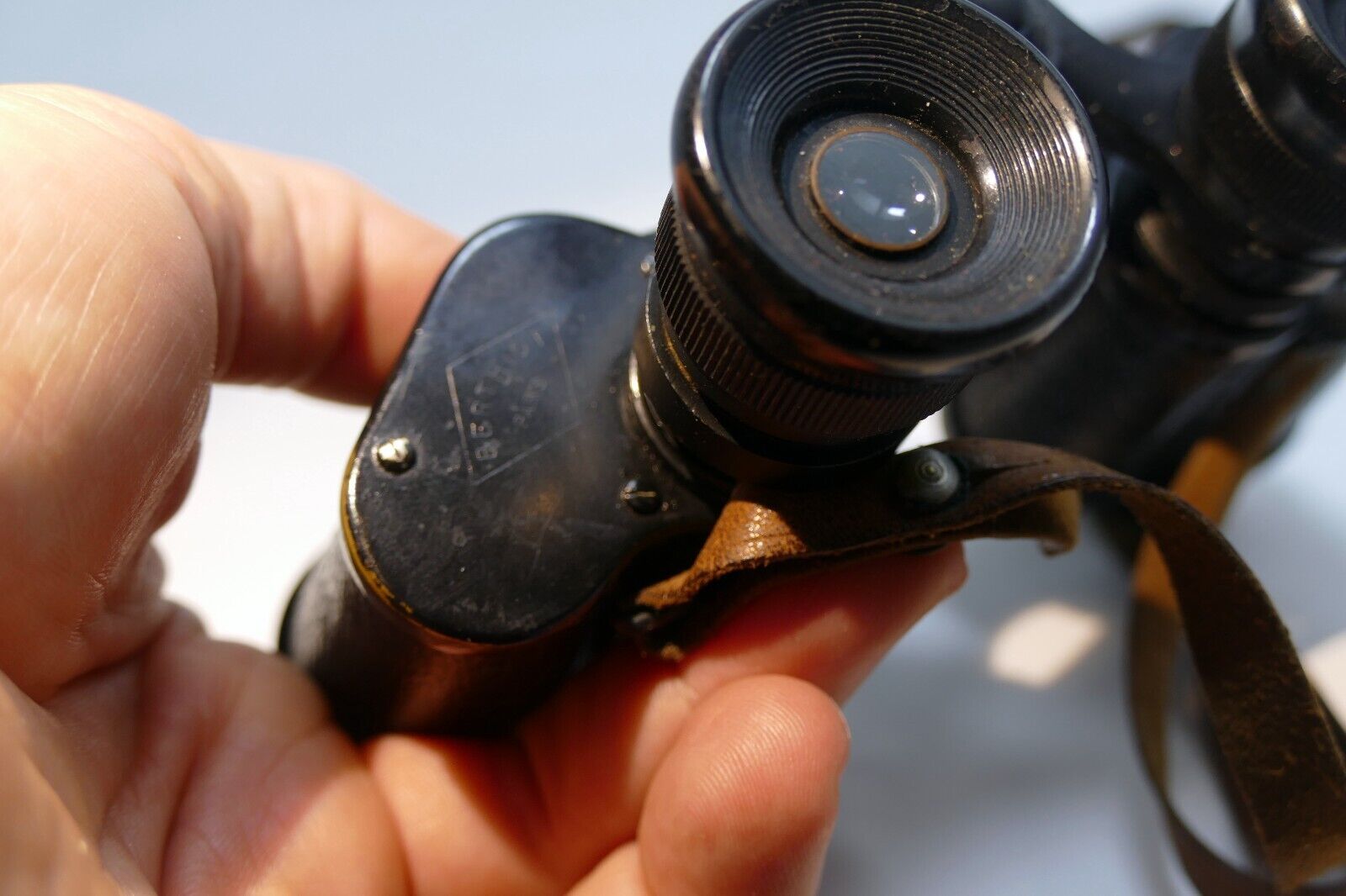 SOM  BERTHIOT BINOCULARS Made in FRANCE  8 X A Tarpey case WW I