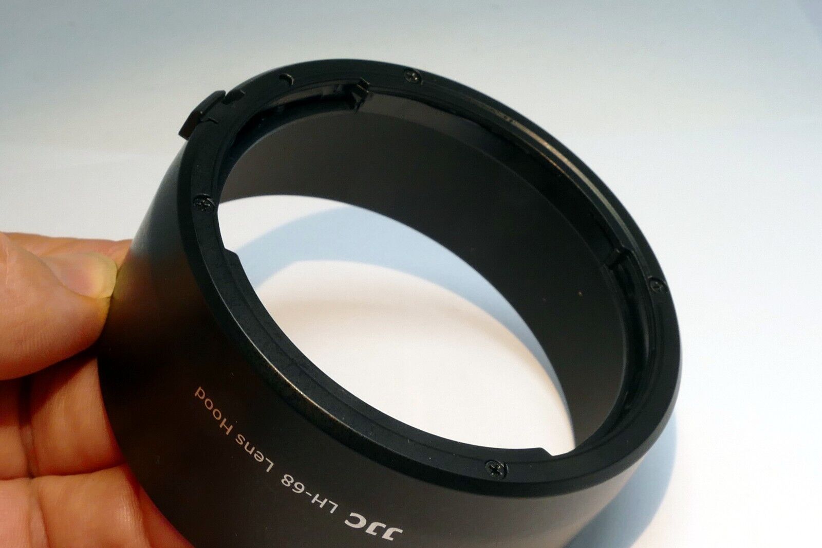 Replacement ES-68 Lens hood shade for  Canon EF 50mm f/1.8 STM (TWIST ON TYPE)