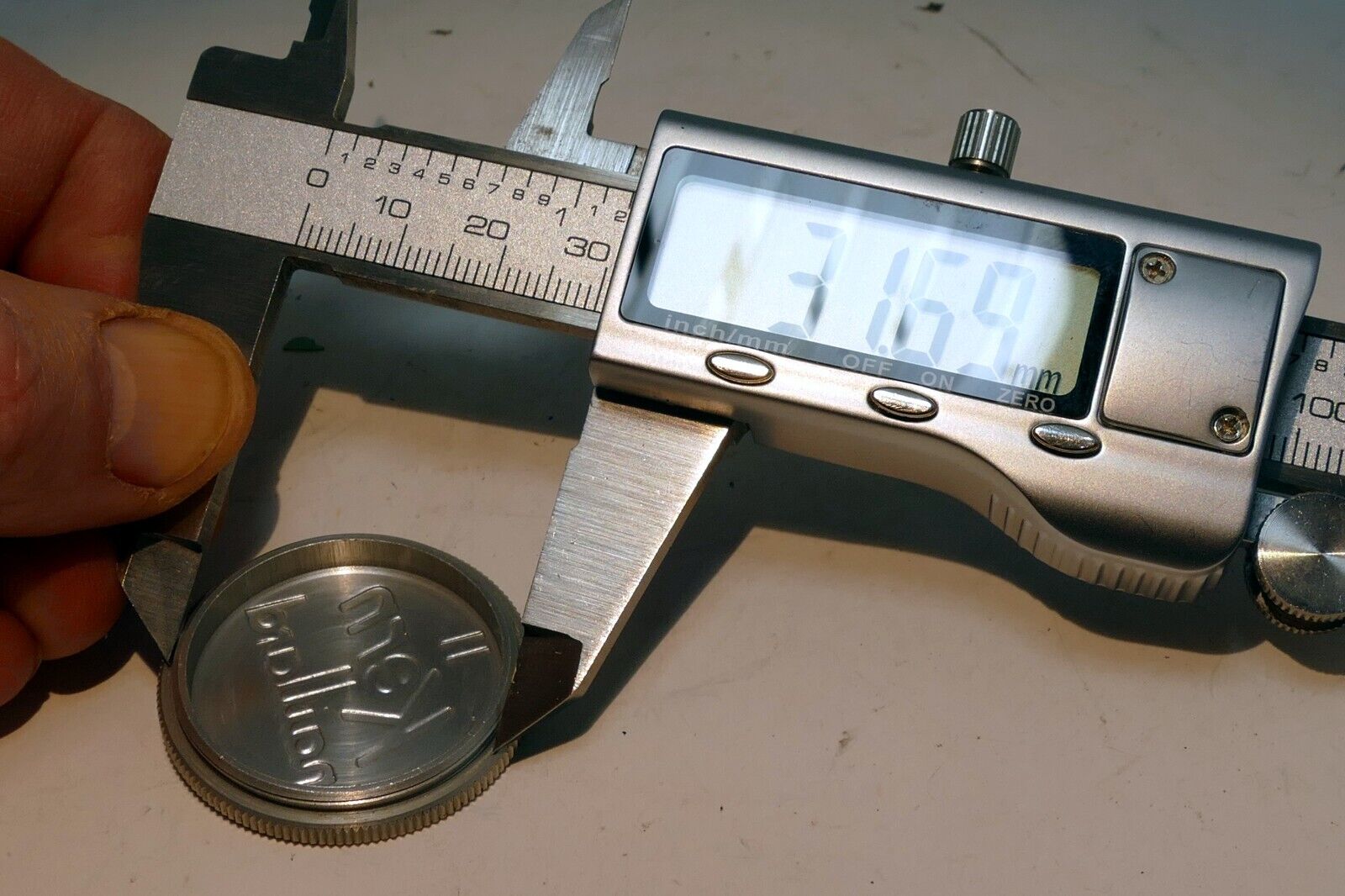 Kern Pailard II 32mm ID Front Lens Cap Metal threaded screw in Bolex