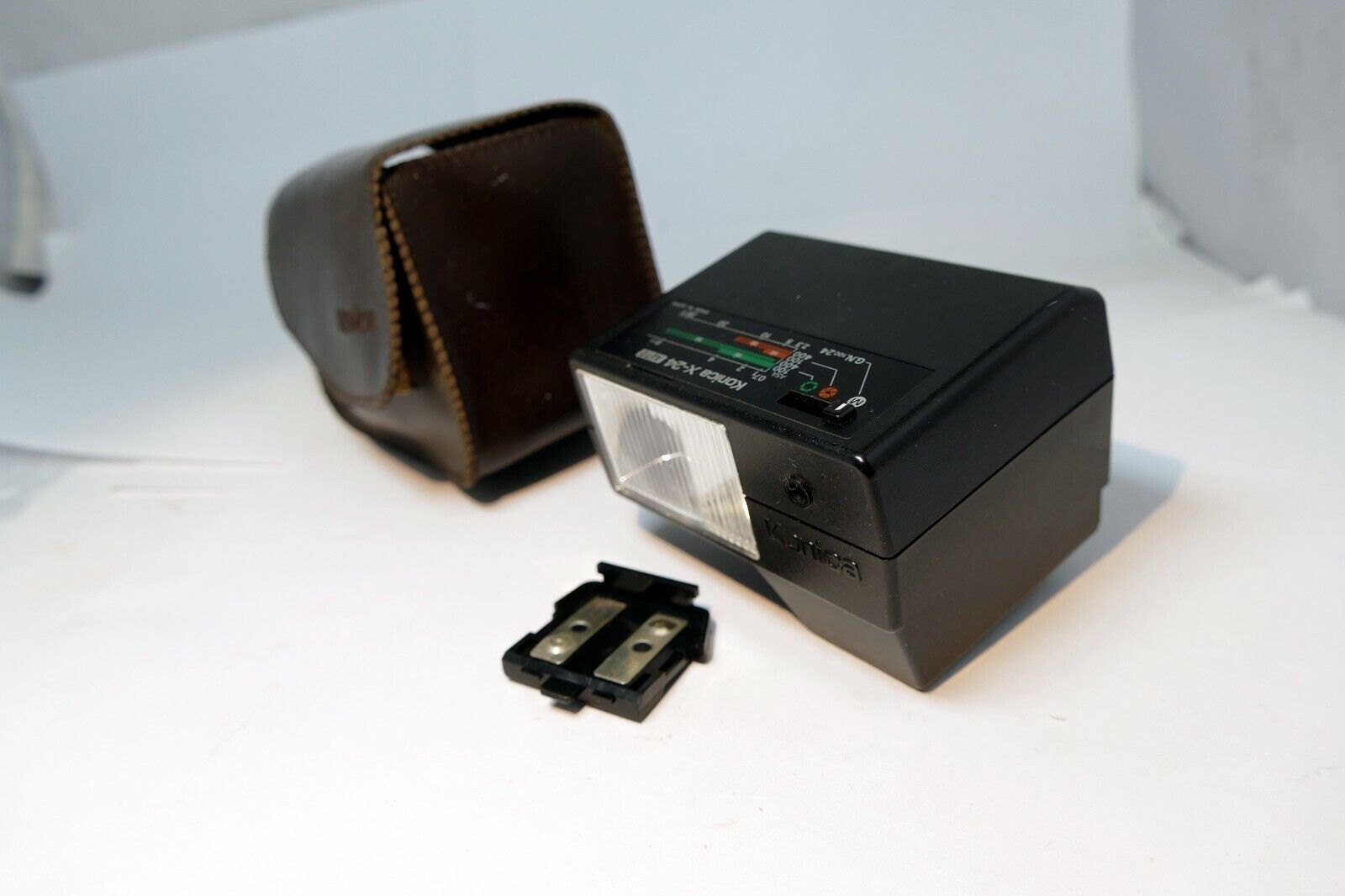 Konica X-24 Flash - AS IS for parts damaged battery door