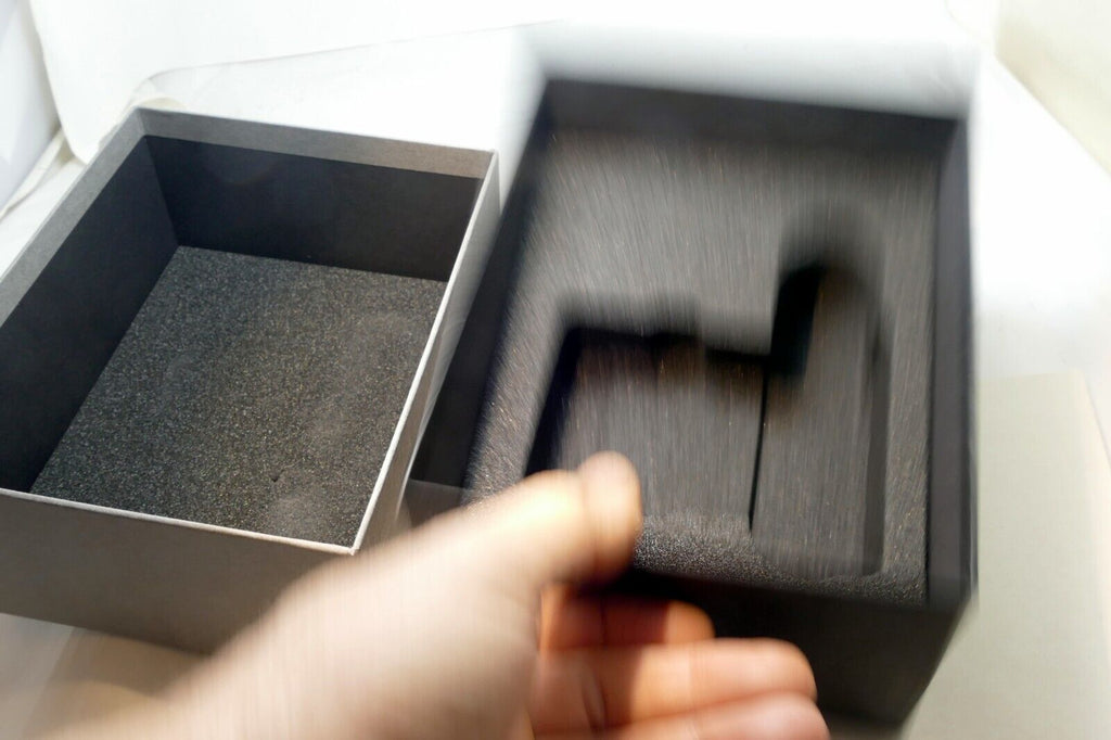 Empty Box for Leica Q3 series camera w/ lens - original EOM