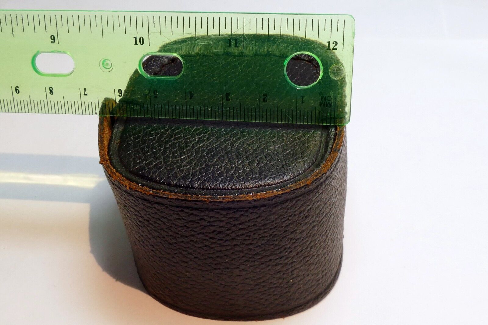 Vivitar 2X2.5X2.5" Hard lens case pouch for 1.4X teleconverter lenses