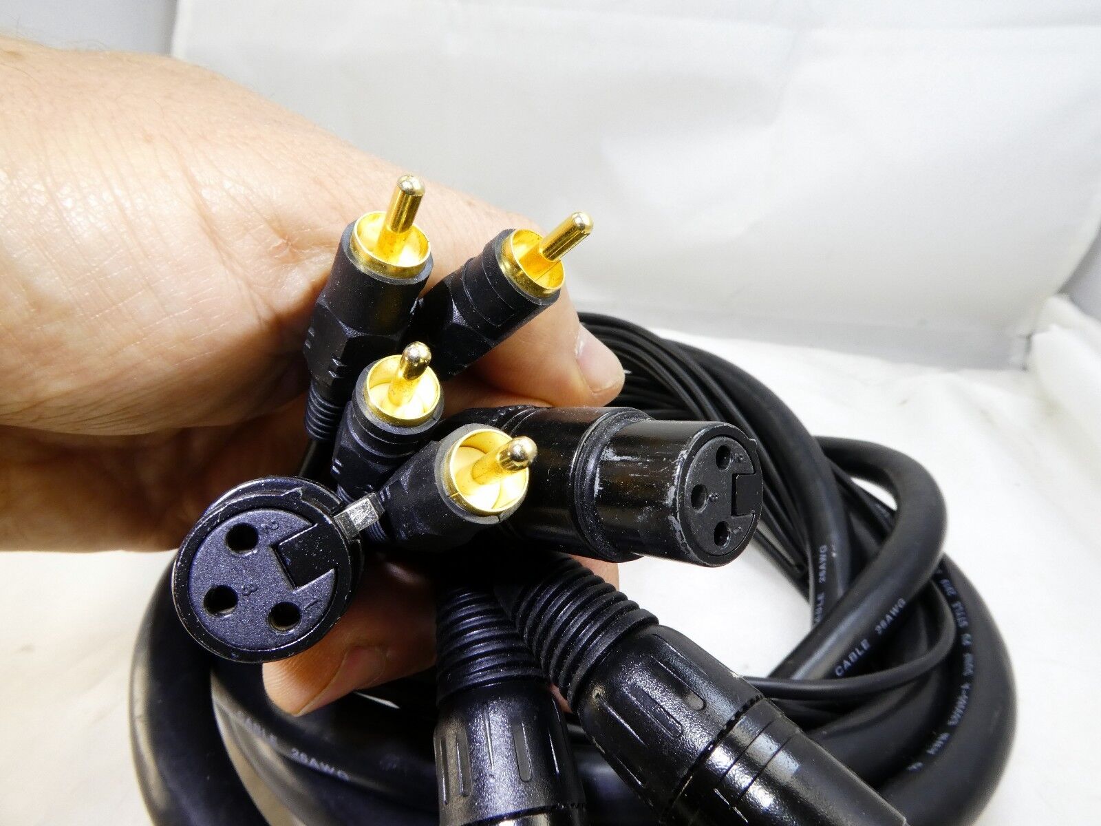 AWM E89980-A SUNF PU STYLE 2919 LOW VOLTAGE COMPUTER CABLE 26AWG 4 XLR Video