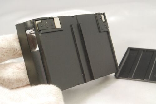 AA Battery Holder for Nikon camera grip 5320022